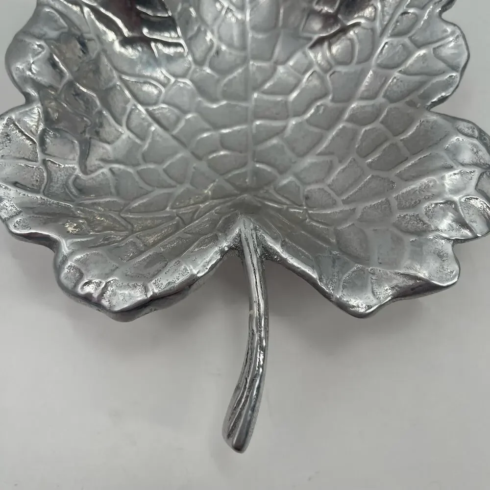 MARIPOSA Leaf Dish 6